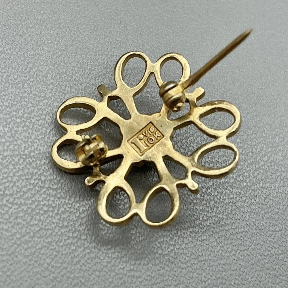 Avon Award Pin 1/10 10K Yellow Gold Ruby Pink Stone Openwork Floral Design